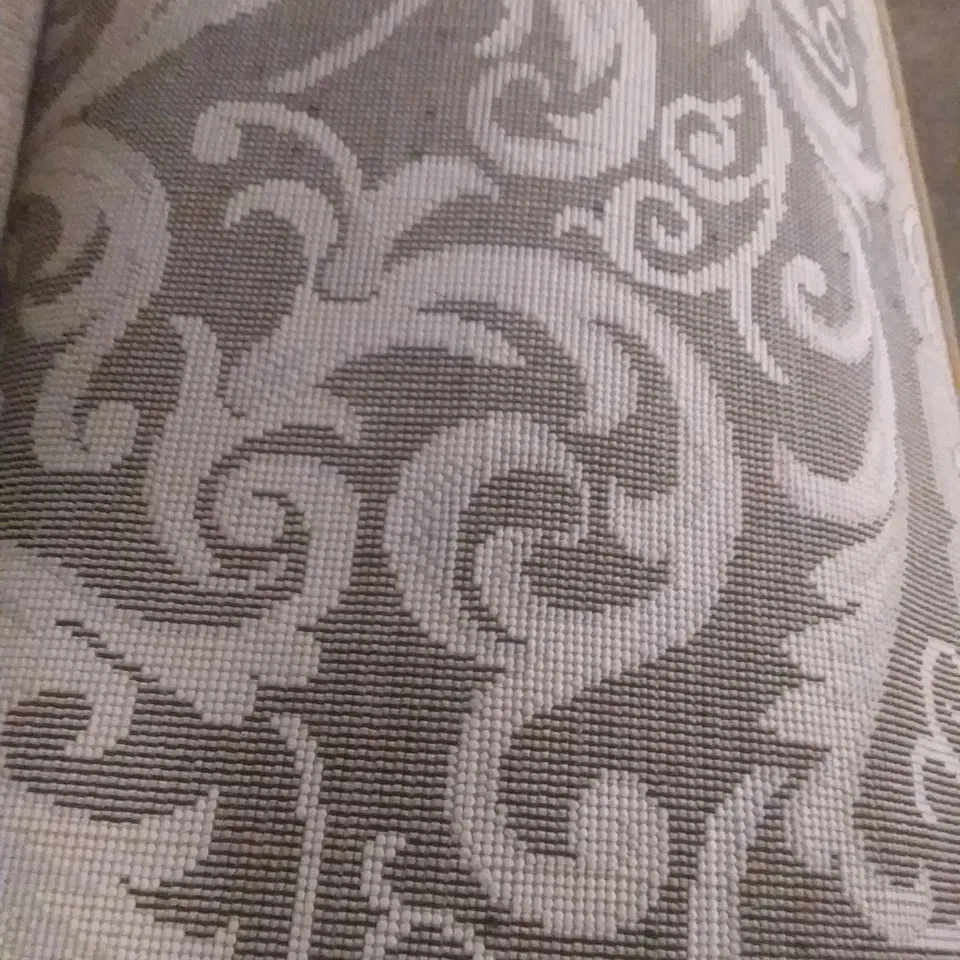 QUALITY GREY WHITE RUG - 200 X 290CM