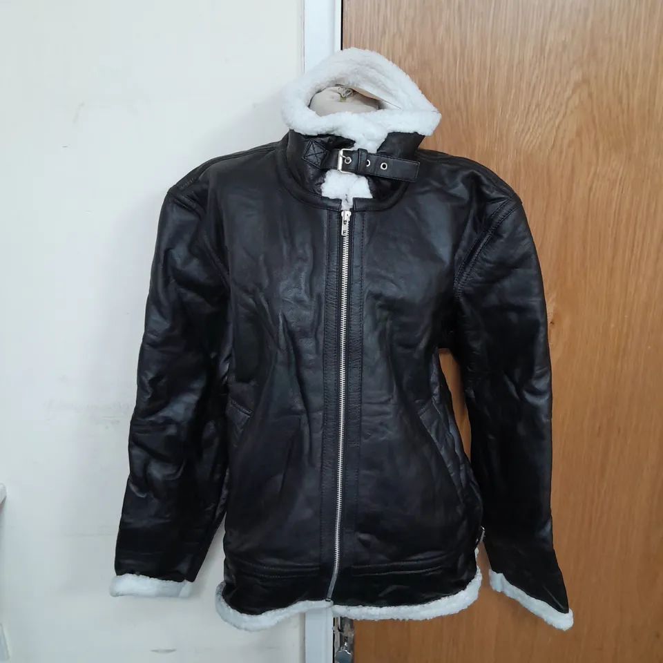 SELF MARK FUR LINED LEATHER JACKET IN BLACK AND WHITE SIZE 5XL