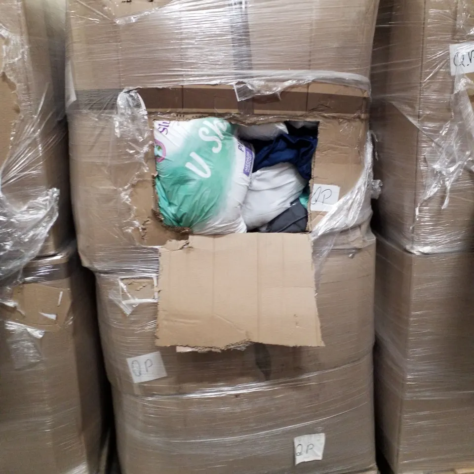 PALLET OF 2 BOXES EACH CONTAINING ASSORTED BEDDING 