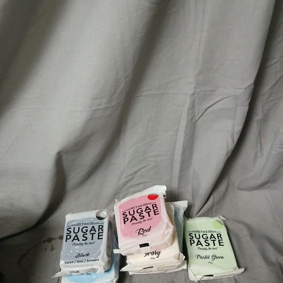 APPROXIMATELY 9 ASSORTED PACKS OF THE SUGAR PASTE – ASSORTED COLOURS