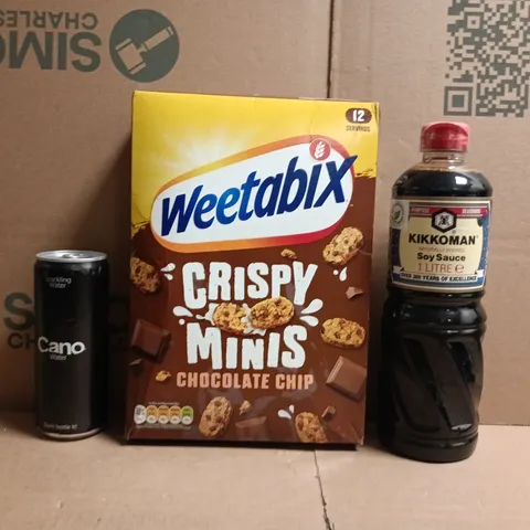 APPROXIMATELY 4 ASSORTED FOOD AND DRINK ITEMS TO INCLUDE KIKKOMAN, WEETABIX, ETC