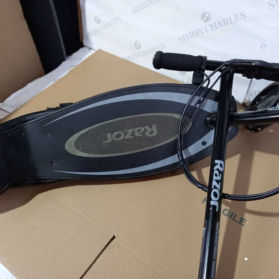 RAZOR POWERCORE E90 - BLACK RRP £199.99