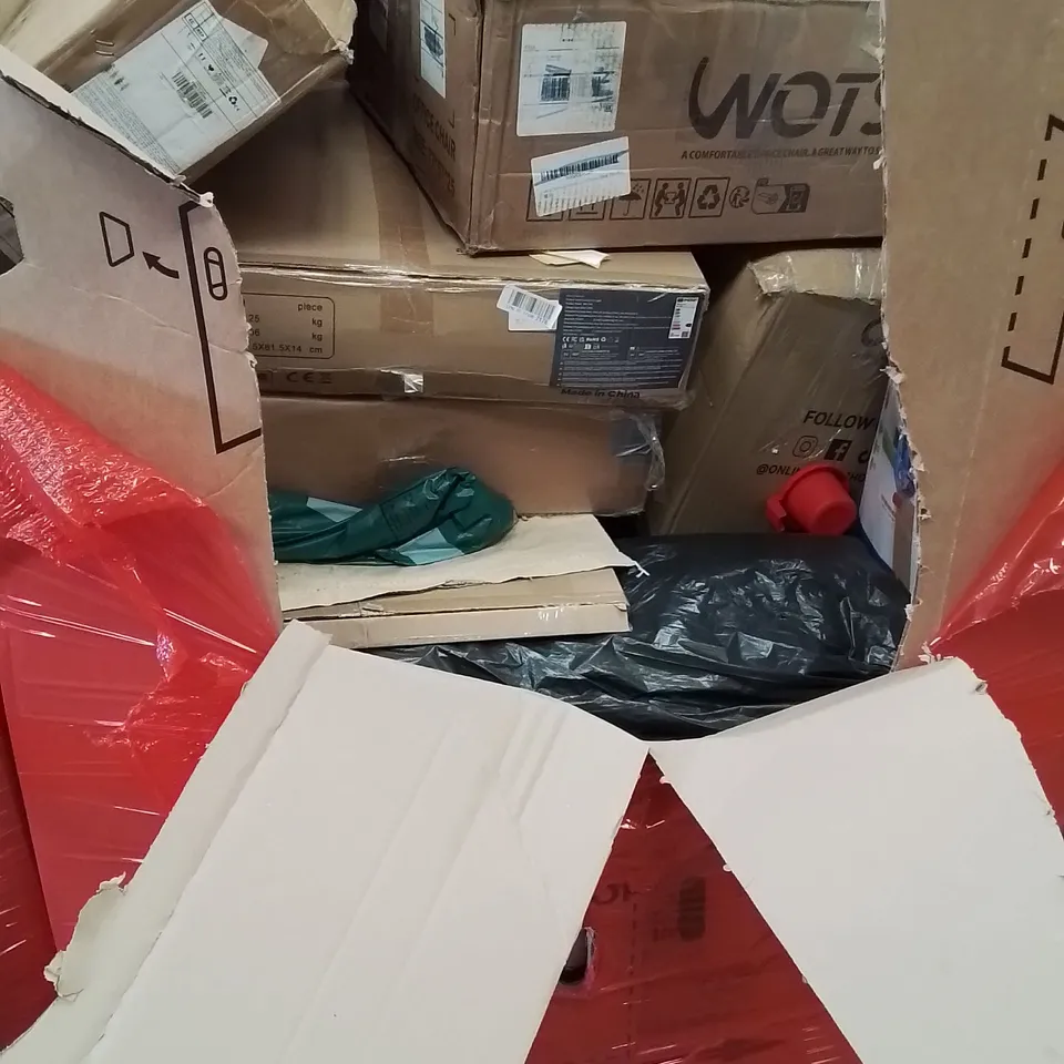PALLET OF ASSORTED HOUSEHOLD GOODS AND PRODUCTS TO INCLUDE; GOLF CLUB, SKATEBOARD, STAIR CLIMBER, BOXED FURNITURE ETC