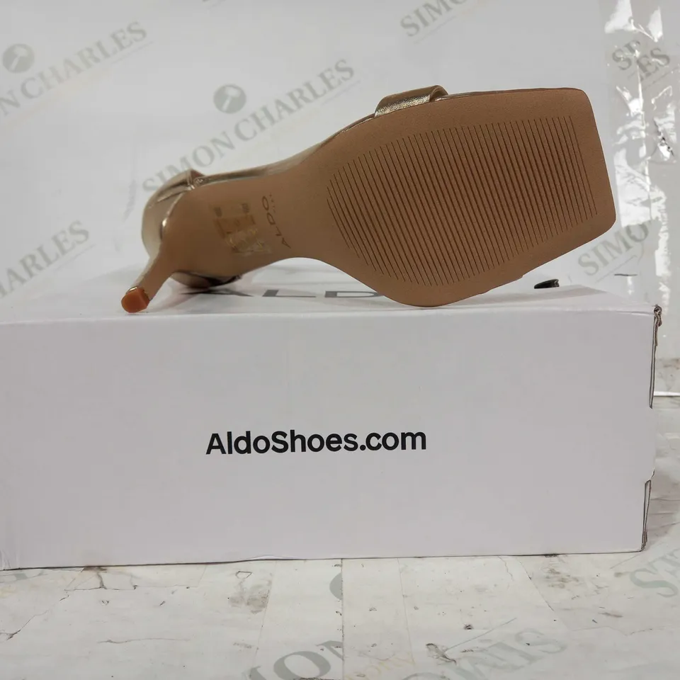 BOXED PAIR OF ALDO OPEN TOE HEELS IN METALLIC GOLD UK SIZE 5