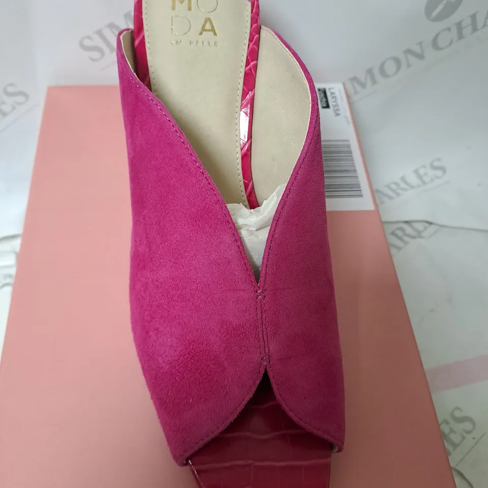 MODA IN PELLE LARYSSA SLIP ON PEEP TOE HEELED SANDAL SIZE 6.5 IN PINK 