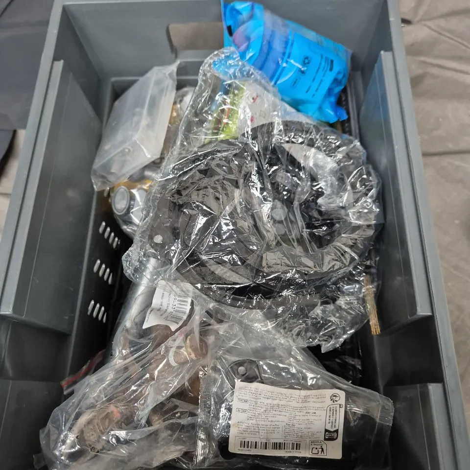 APPROXIMATELY 15 ASSORTED HOUSEHOLD PRODUCTS TO INCLUDE BOX OF STAPLES, BAG OF GEMSTONE LIKE CIRCLE SANDING BLADE