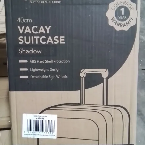 BOXED LUGG VACAY SUITCASE