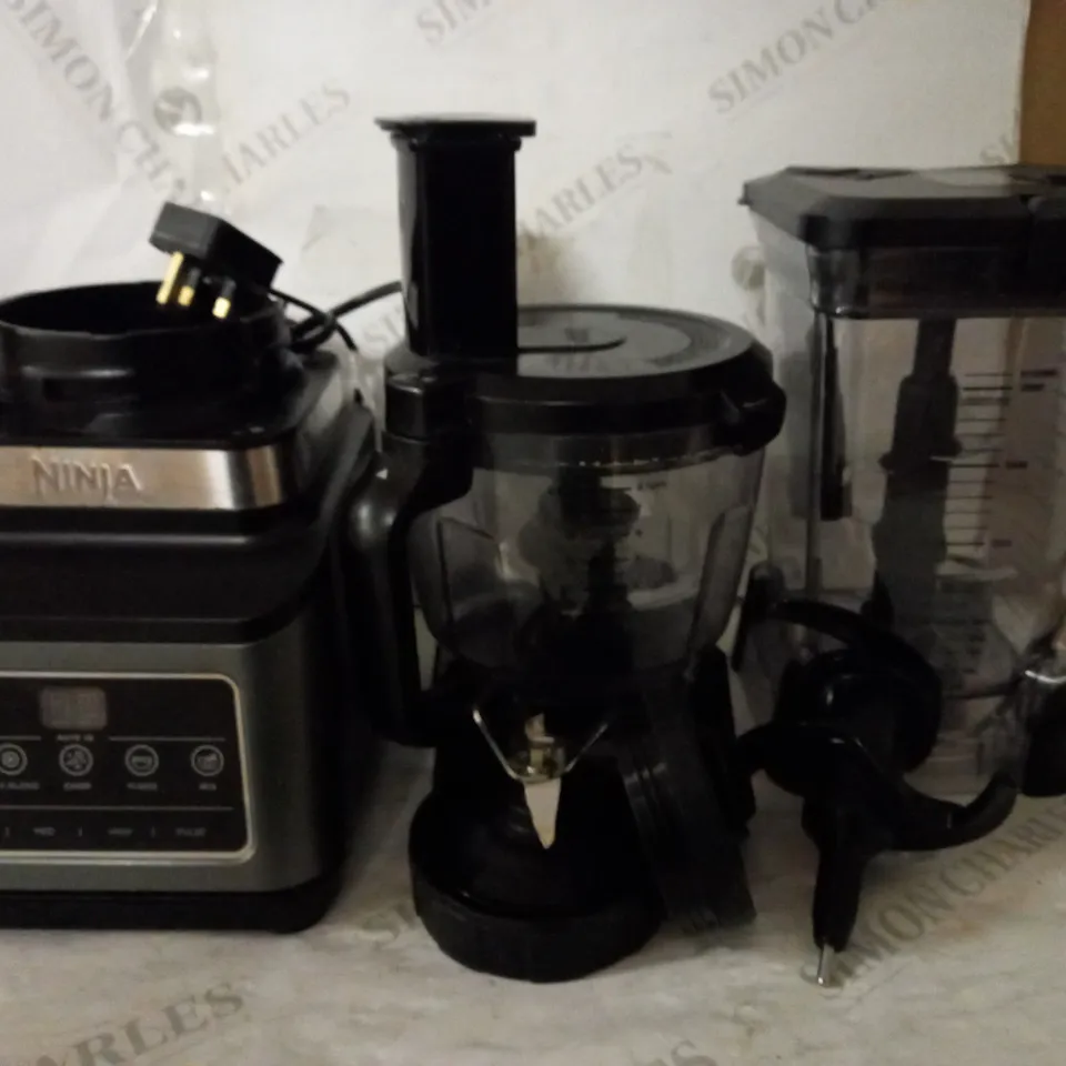NINJA 3-IN-1 FOOD PROCESSOR AND BLENDER 