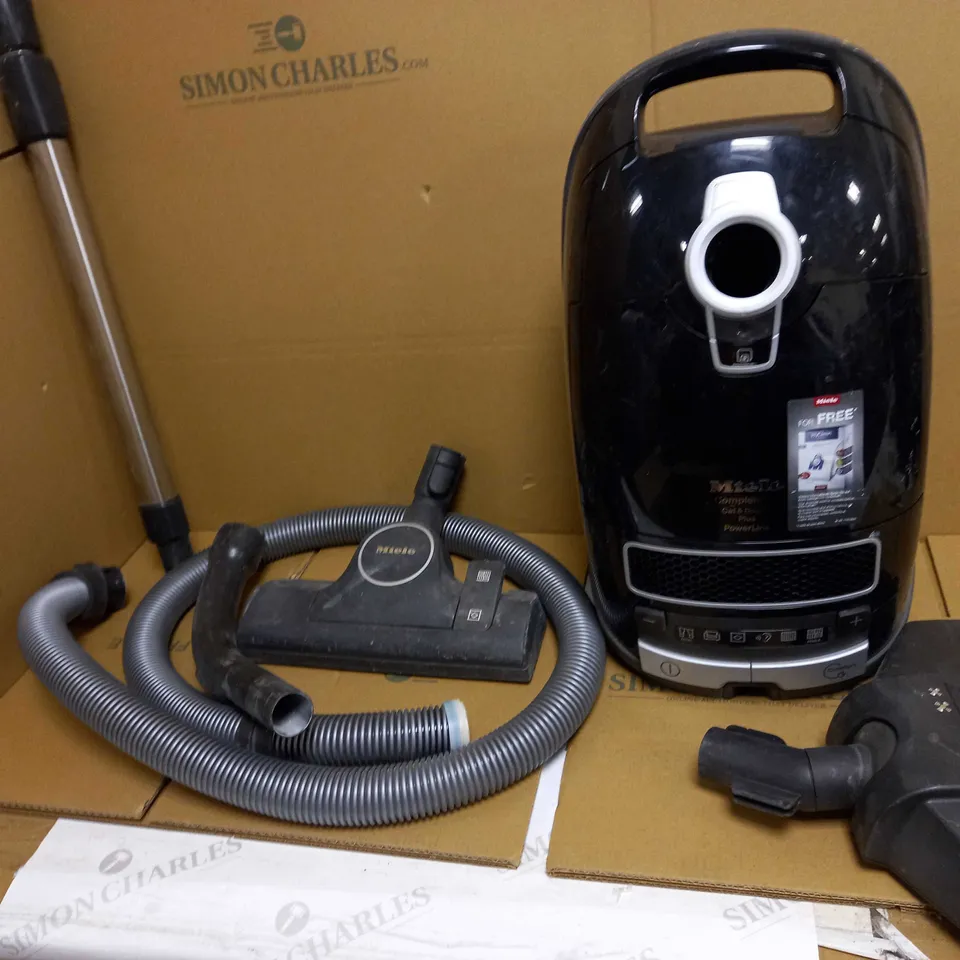 MIELE C3 CAT AND DOG PLUS BAGGED CYLINDER VACUUM CLEANER