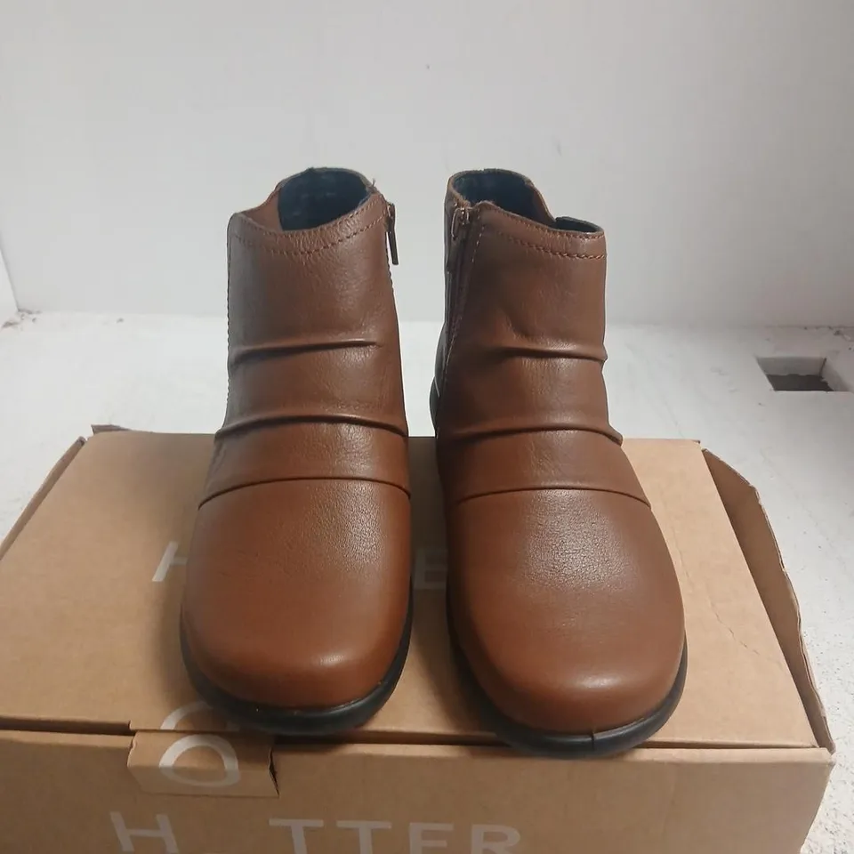 HOTTER ASTLEY WIDE ANKLE BOOTS – RICH TAN, UK 5 (US 7, EU 38)