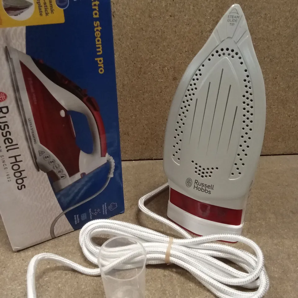 BOXED RUSSELL HOBBS 23990 2600W ULTRA STEAM PRO IRON WHITE/PINK