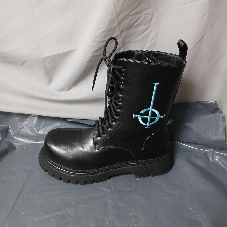 KOI X GHOST THE MINISTRY CRUCIFIX MILITARY BOOTS – UK9, BLACK