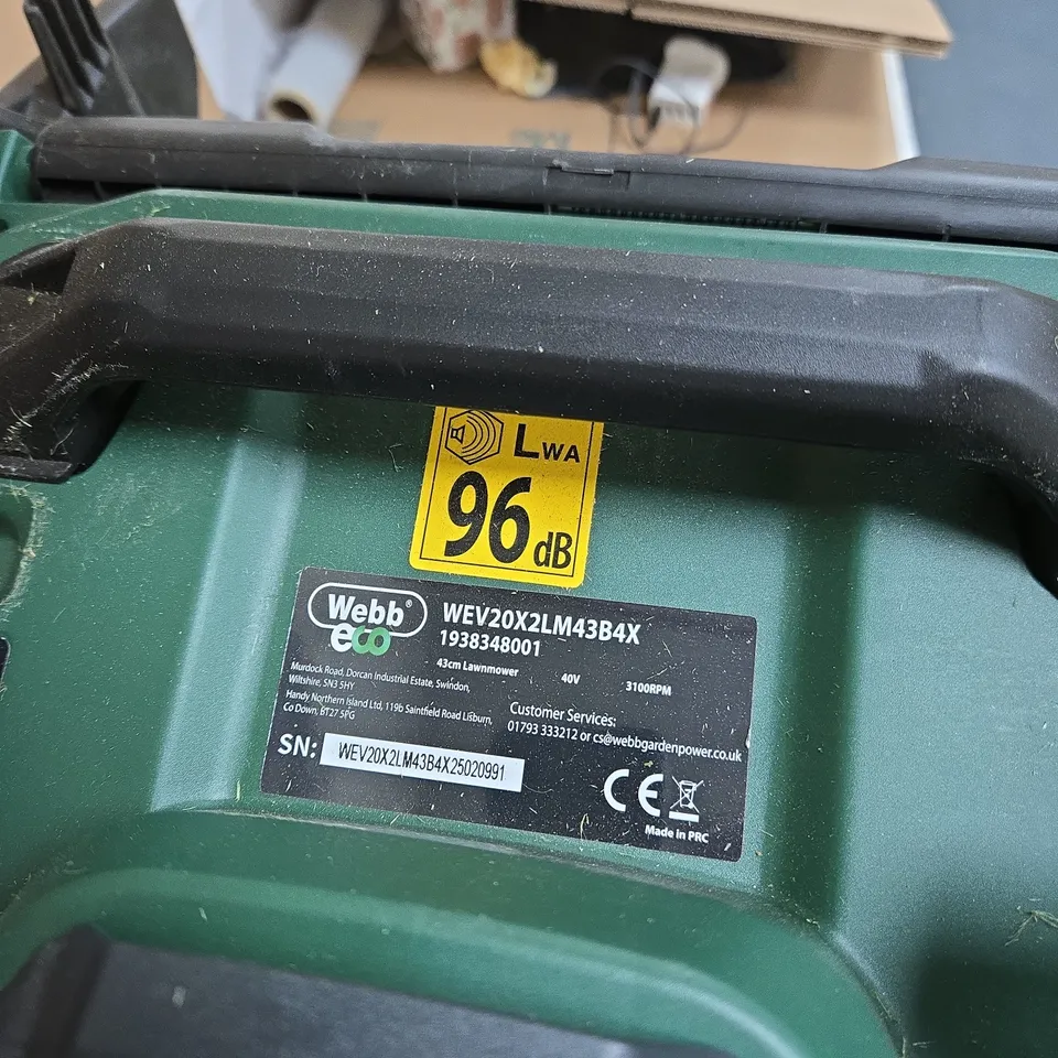 WEBB 40V CORDLESS LAWN MOWER – TWIN 20V BATTERIES INCLUDED, 43CM CUTTING WIDTH