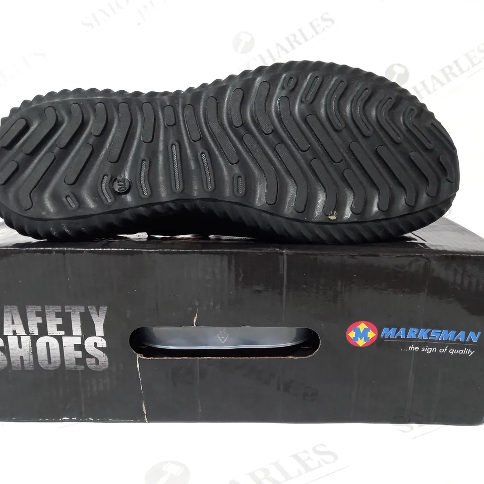 BOXED PAIR OF MARKSMAN SAFETY SHOES IN BLACK UK SIZE 10