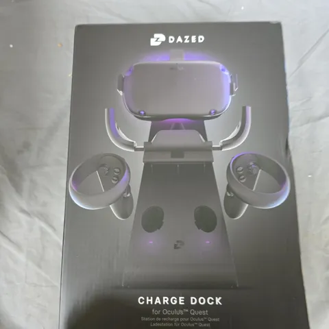 DAZED CHARGE DOCK FOR OCULUS QUEST – VR HEADSET CHARGING STAND (BOXED)