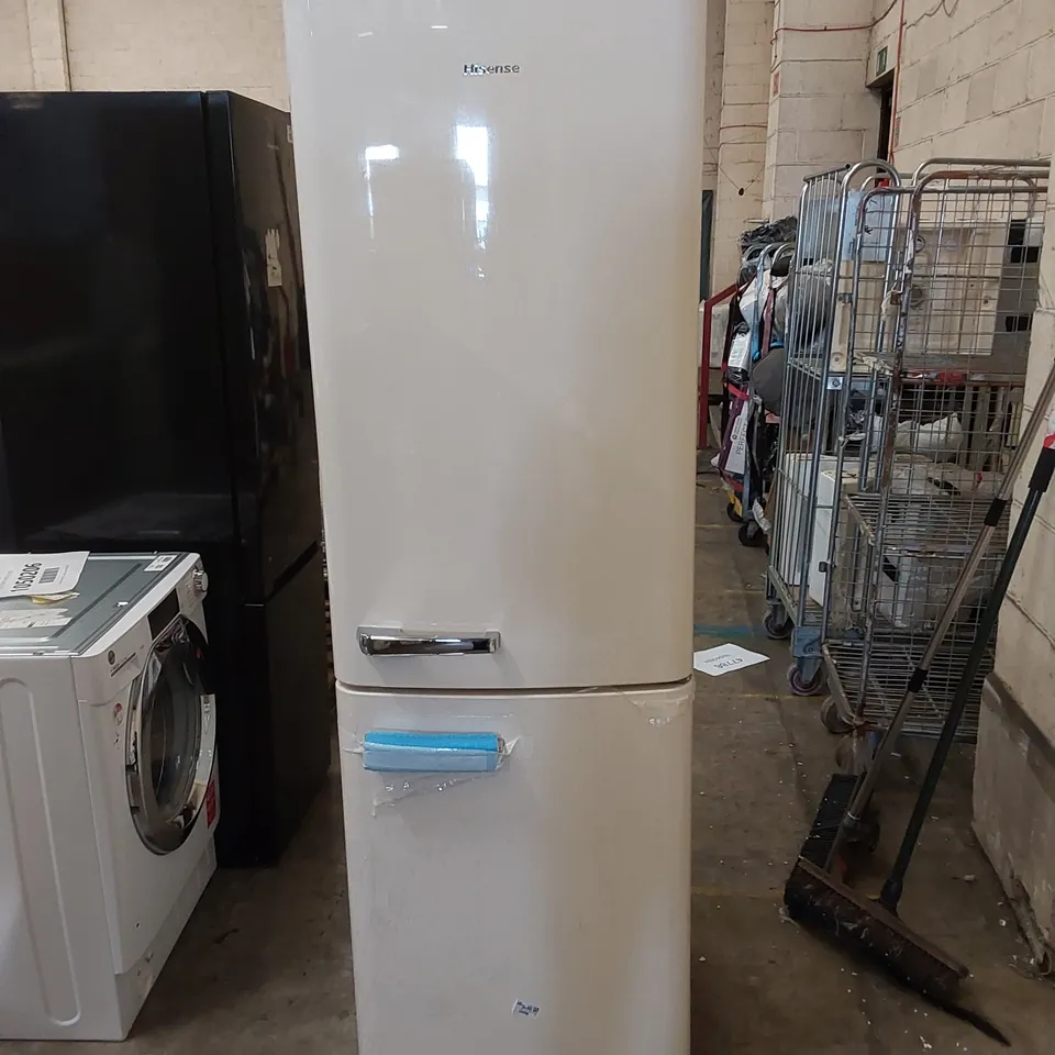 HISENSE RETRO FREESTANDING 60/40 FRIDGE FREEZER, MODEL: RB390N4RYDUK