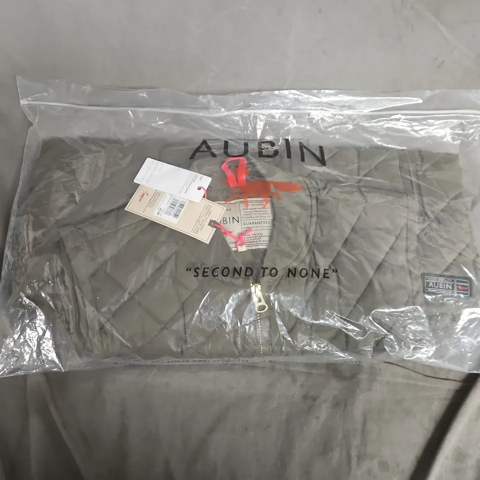 BAGGED AUBIN & WILLS QUILTED GILET – WASHED KHAKI, SIZE LARGE