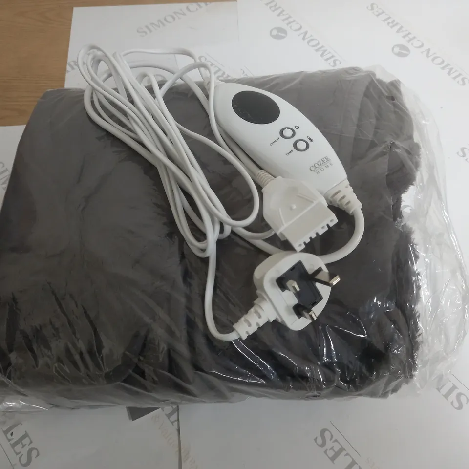 BOXED COZEE HOME VELVETSOFT HEATED THROW IN CHARCOAL