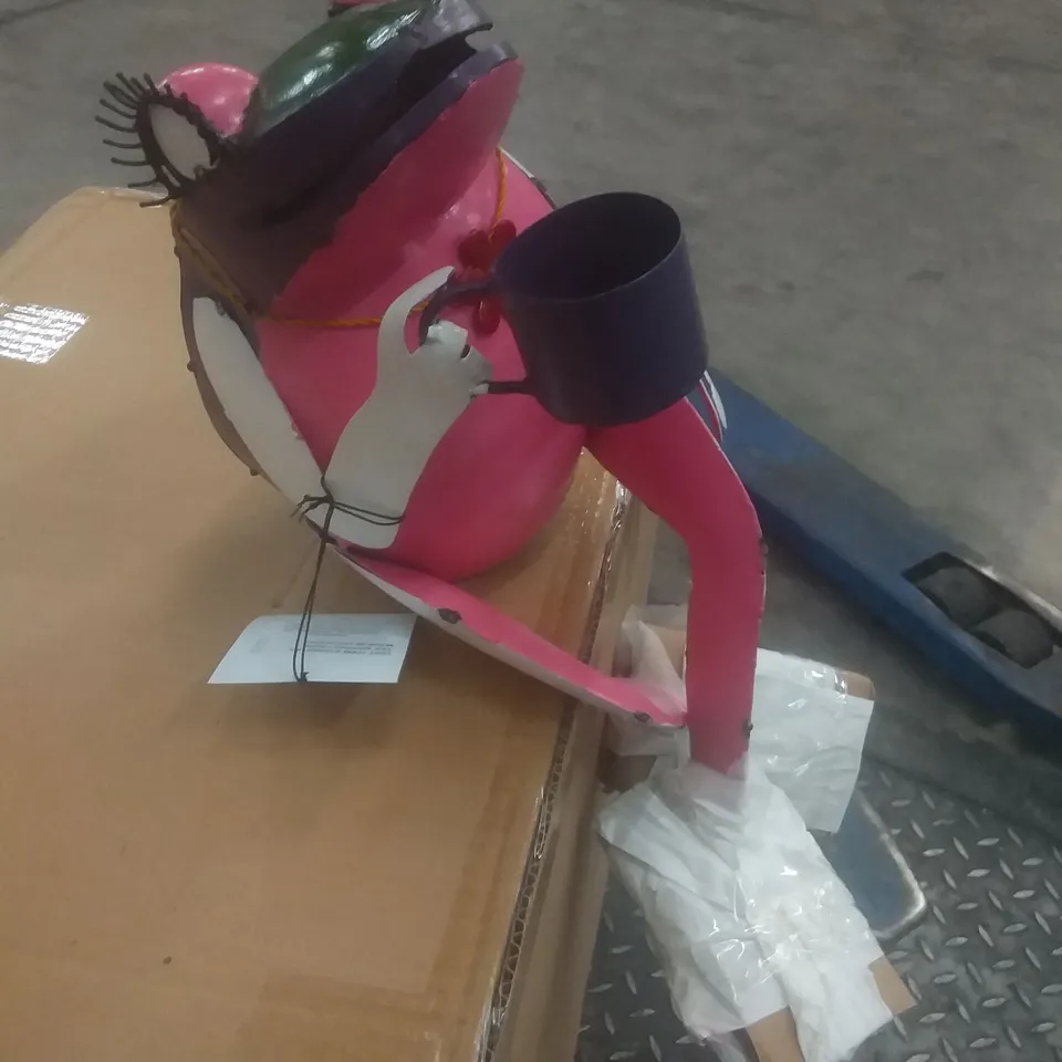 BRAND NEW BOXED TEA SIPPING FROG