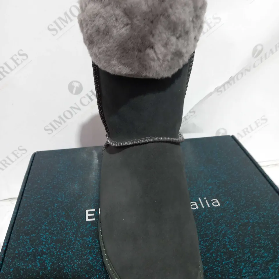 BOXED EMU BIRDWOOD WATERPROOF SHEEPSKIN BOOTS - SIZE 5