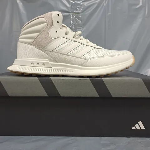 BOXED PAIR OF ADIDAS SG2 SL MID SHOES IN OFF-WHITE SIZE UK 10