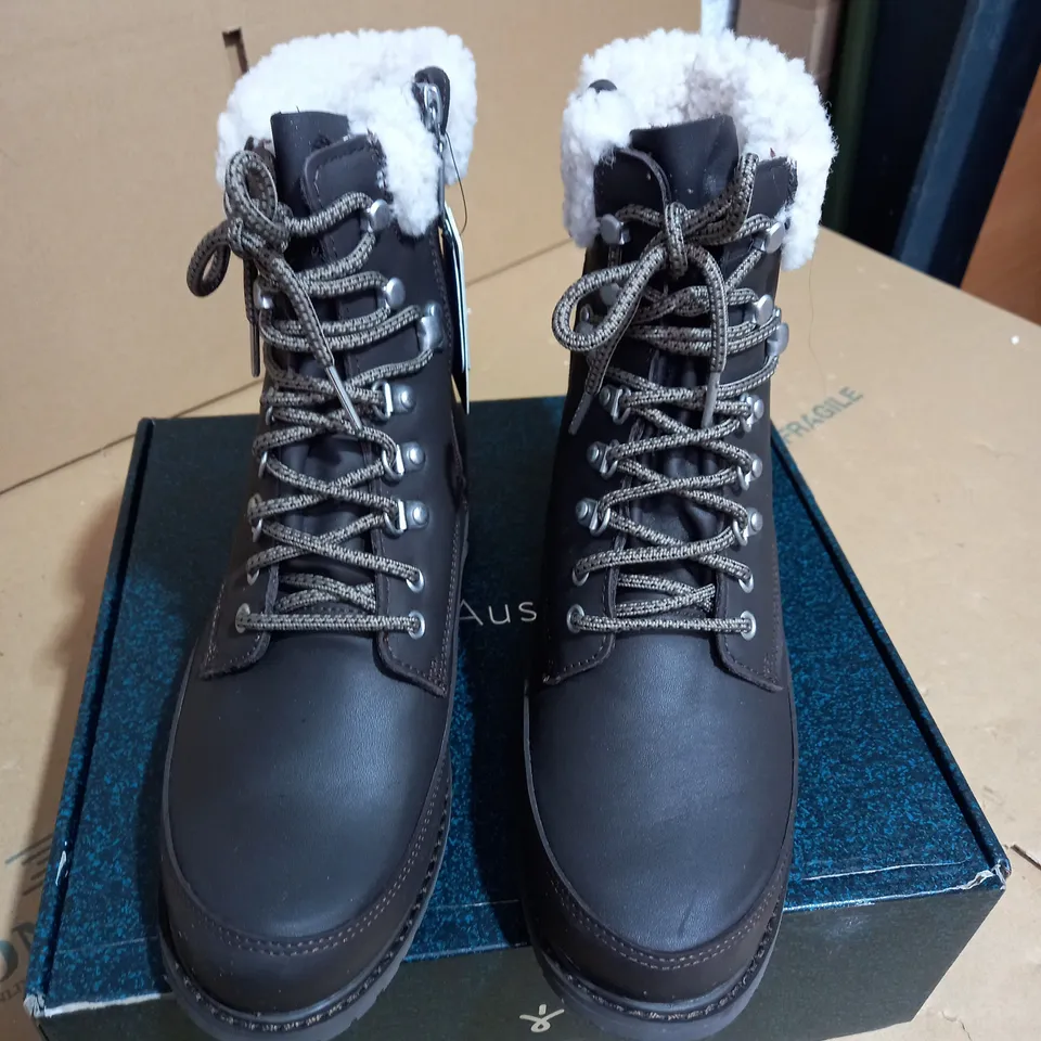 EMU OKAB WATERPROOF BOOTS ESPRESSO COLOUR SIZE 7