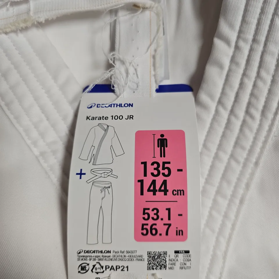 DECATHLON KARATE 100 JR KIDS KARATE GI WITH BELT – WHITE (135-144 CM)