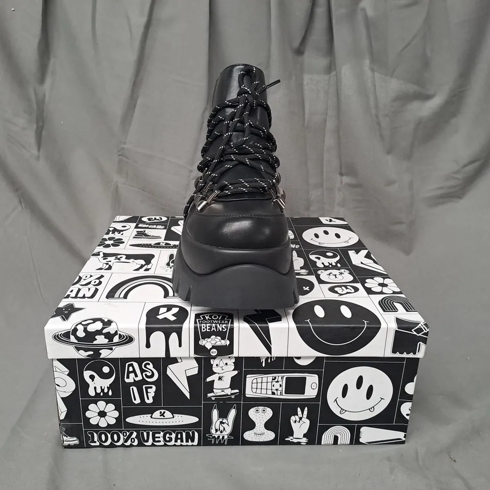 BOXED PAIR OF KOI VEGAN SIGMAR CHUNKY HIKING BOOTS IN BLACK UK SIZE 5
