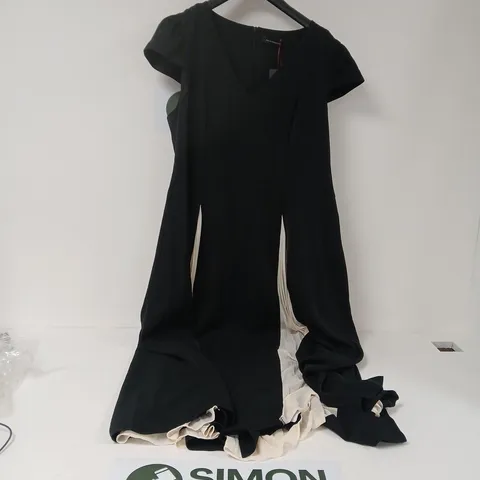 KALEIDOSCOPE BLACK PLEAT MAXI DRESS – WOMEN'S SIZE 18