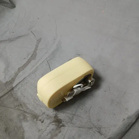 BOX OF APPROXIMATELY 10 ASSORTED ITEMS INCLUDING ELECTRIC CAN OPENER , SET OF REAL LOOK CANDLE LIGHTS AND GINGERBREAD MAN STORAGE CONTAINER 