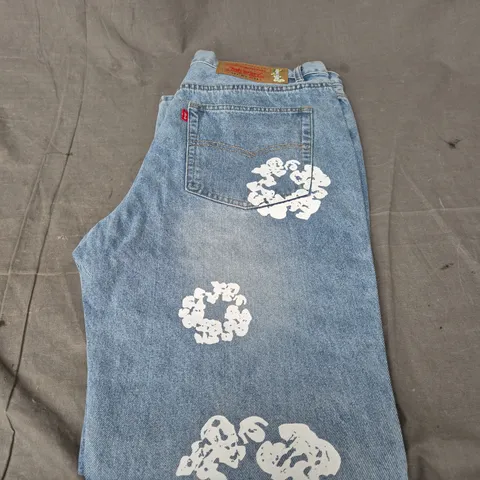 LEVI STRAUSS 501 - DENIM TEARS CASUAL JEANS - SIZE W34