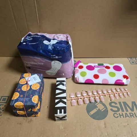 APPROXIMATELY 10 ASSORTED HEALTH & BEAUTY PRODUCTS TO INCLUDE AROMATIC SOAP, MAKE UP BAG, INCONTINENCE PADS ETC
