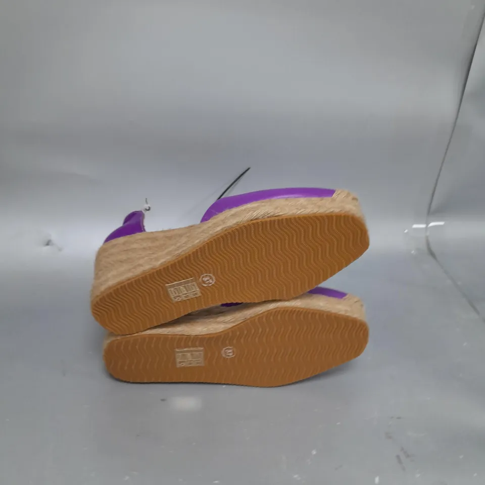 MADA IN PELLE GALIANA WEDGES - PURPLE - SIZE 4
