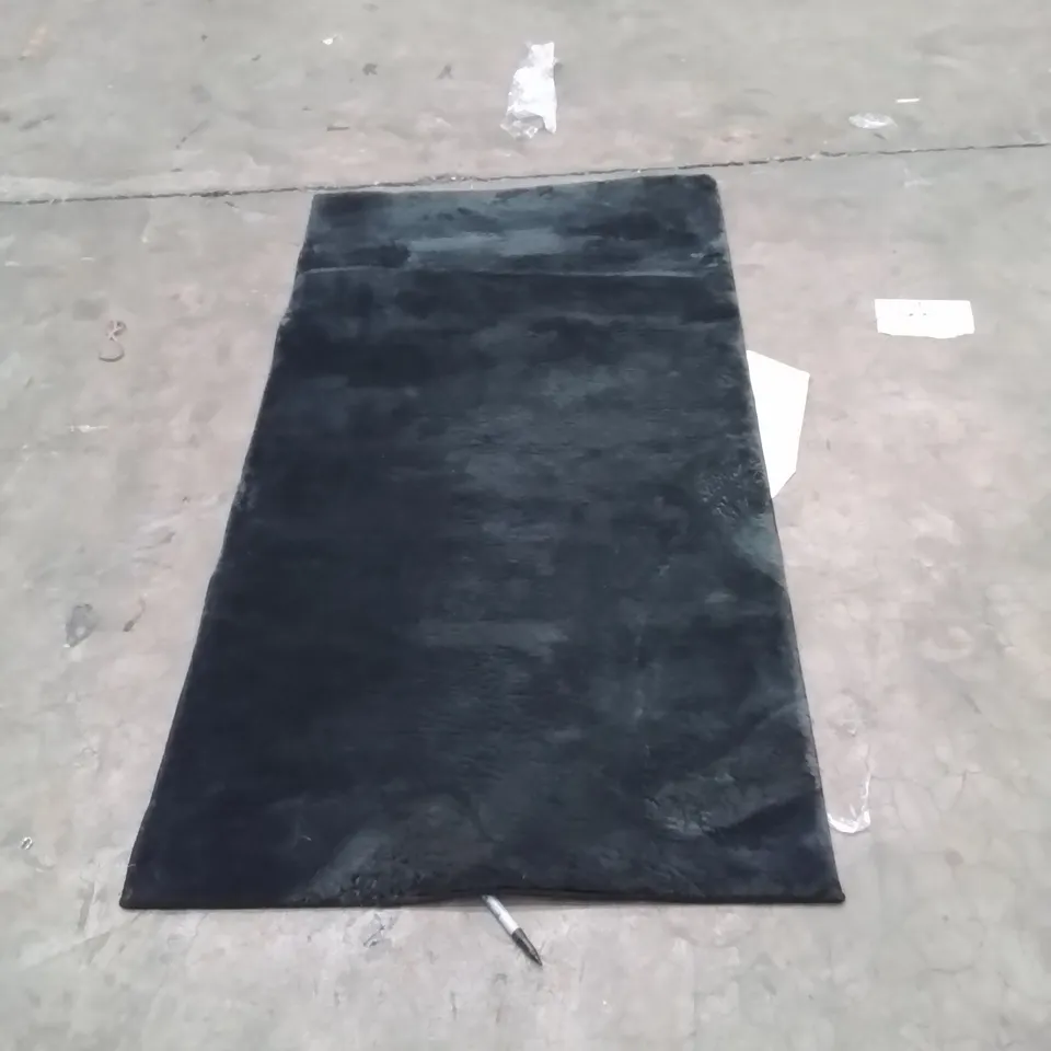 QUALITY DESIGNER AREA RUG - APPROXIMATELY 160X80CM