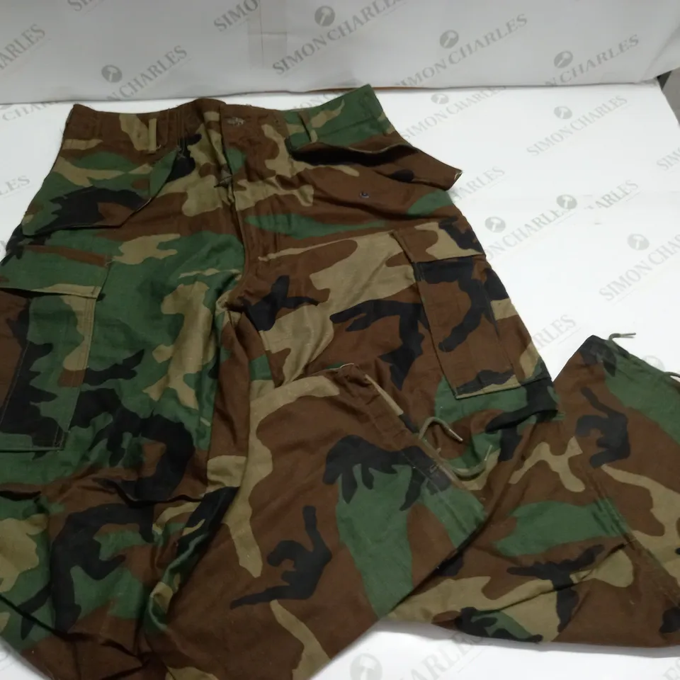 WOODLAND CAMO TROUSERS - W27 - 31