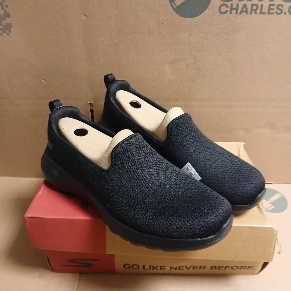 BOXED PAIR OF SKECHERS GO WALK JOY JAYLENE WOMEN'S SLIP-ON SHOES – BLACK, UK 5 