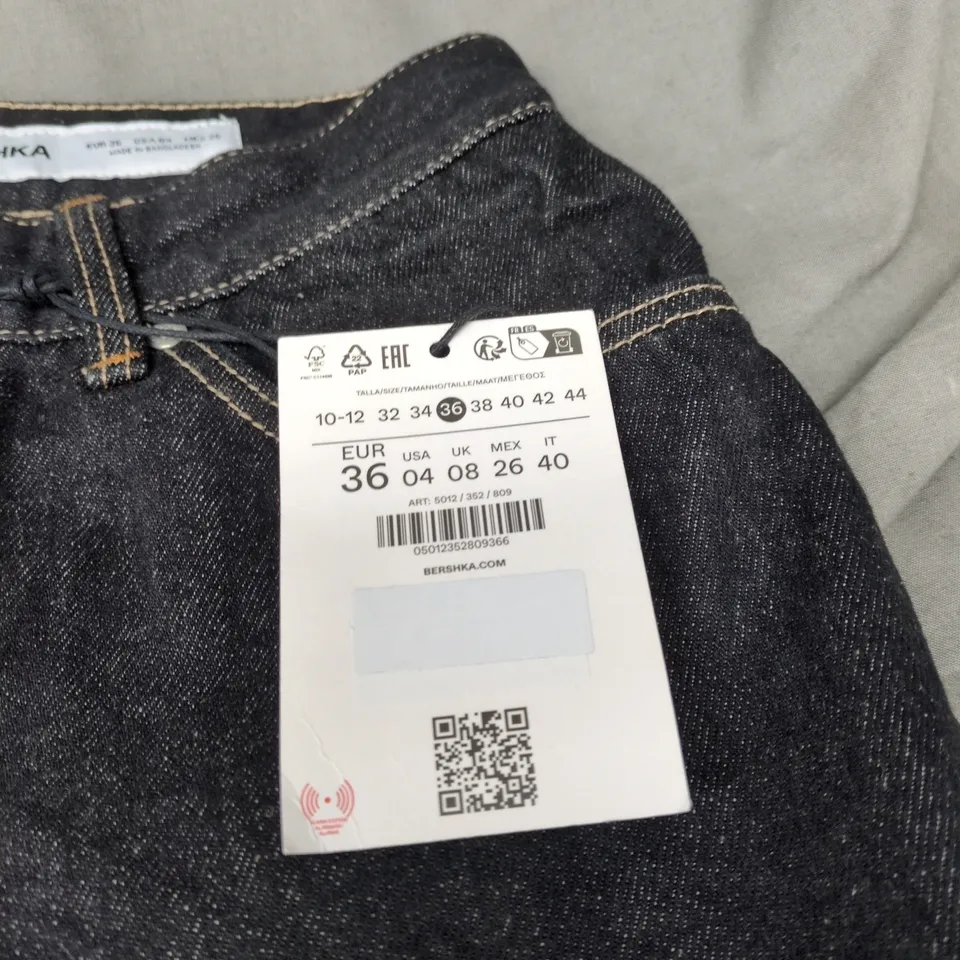 BERSHKA BOYFRIEND BLACK JEANS SIZE 36 TAGGED