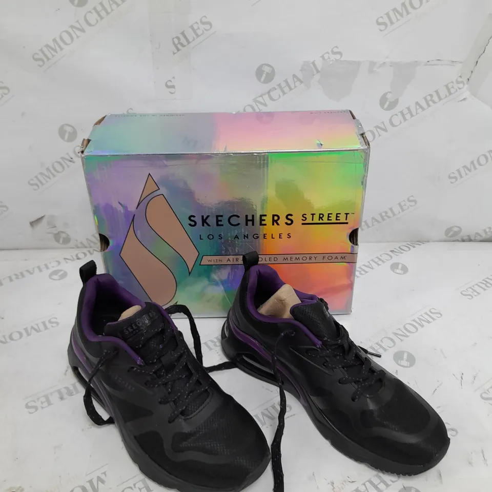 BOXED SKETHERS STREET BLACK/PURPLE TRAINER IN SIZE 5 