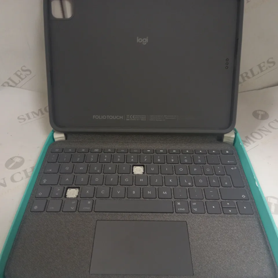 LOGITECH COMBO TOUCH IPAD PRO 11-INCH (1ST, 2ND, 3RD GEN - 2018, 2020, 2021) KEYBOARD CASE