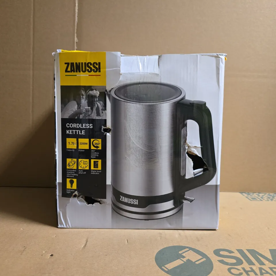 BOXED ZANUSSI CORDLESS KETTLE