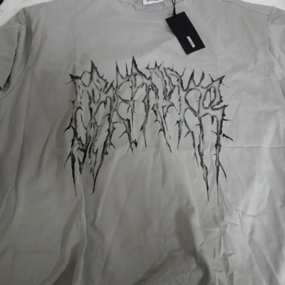 WEEKDAY LIGHT GREY GRAPHIC T-SHIRT - XL