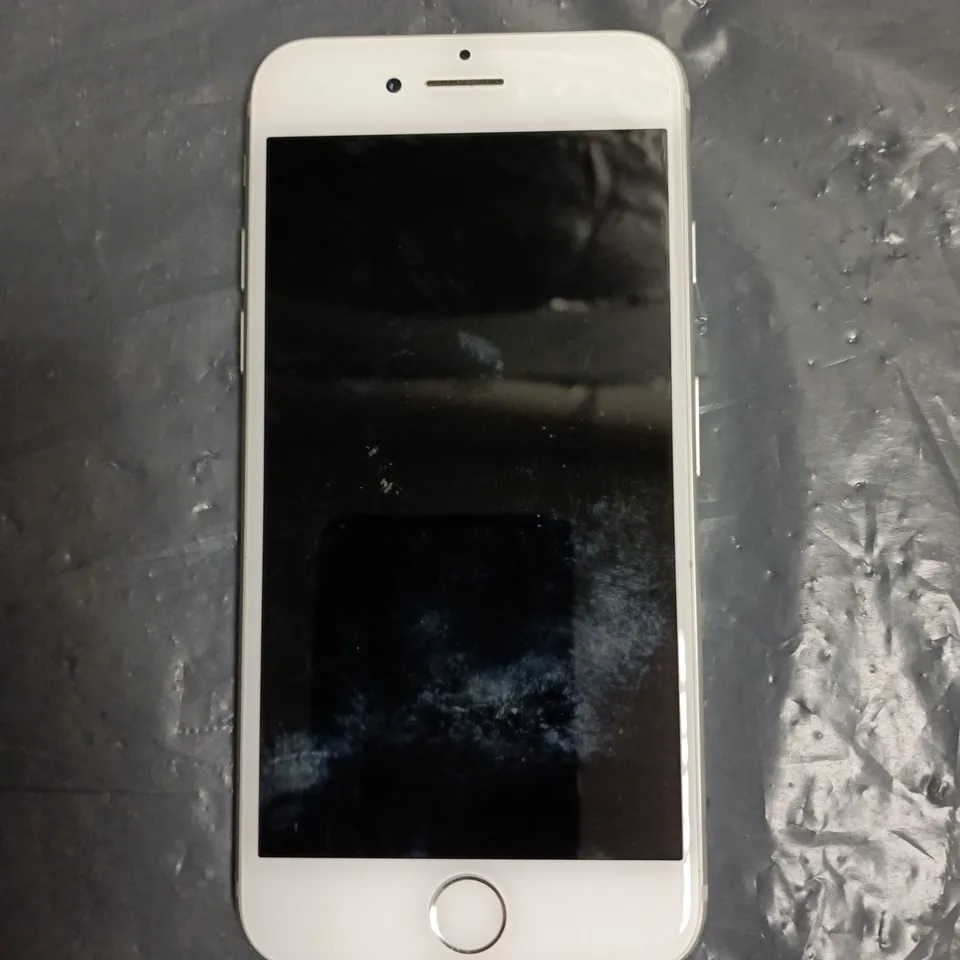 APPLE IPHONE 7 SMARTPHONE