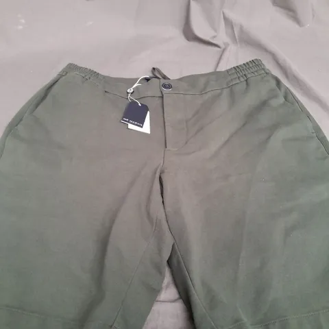 MR MARVIS FAIRWAYS THE SHORT EASIES KHAKI SHORTS - W36