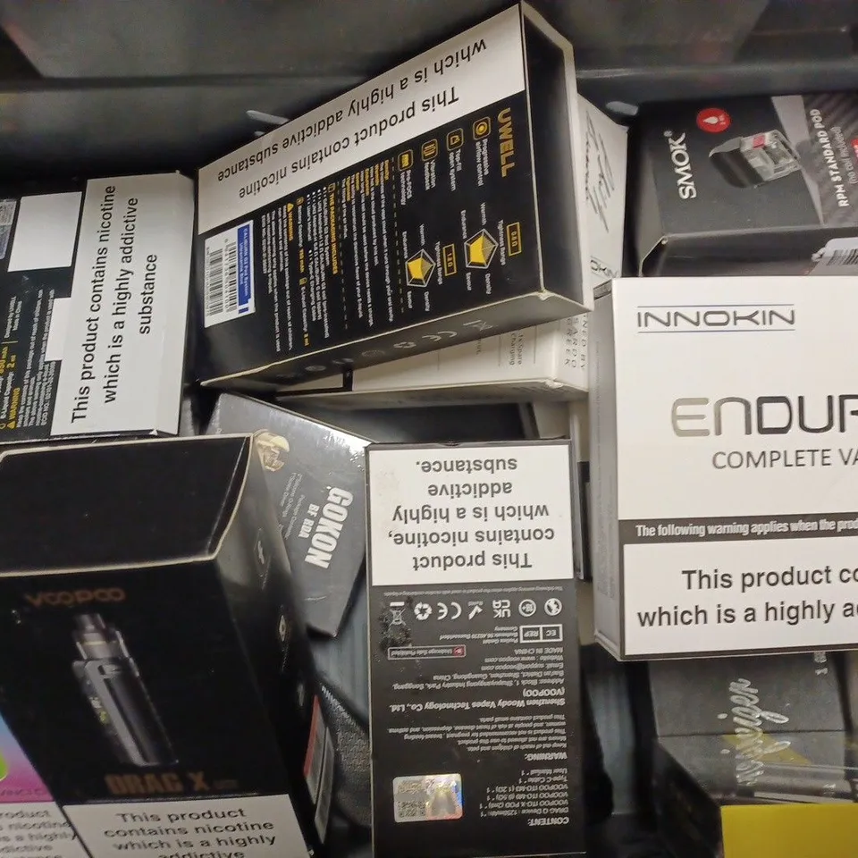 APPROXIMATELY 20 ASSORTED VAPING PRODUCTS AND ACCESSORIES TO INCLUDE COIL ART MAGE GTA, INNOKIN ENDURA T18E, VOOPOO DRAG X PRO, VOOPOO DRAG Q ETC.