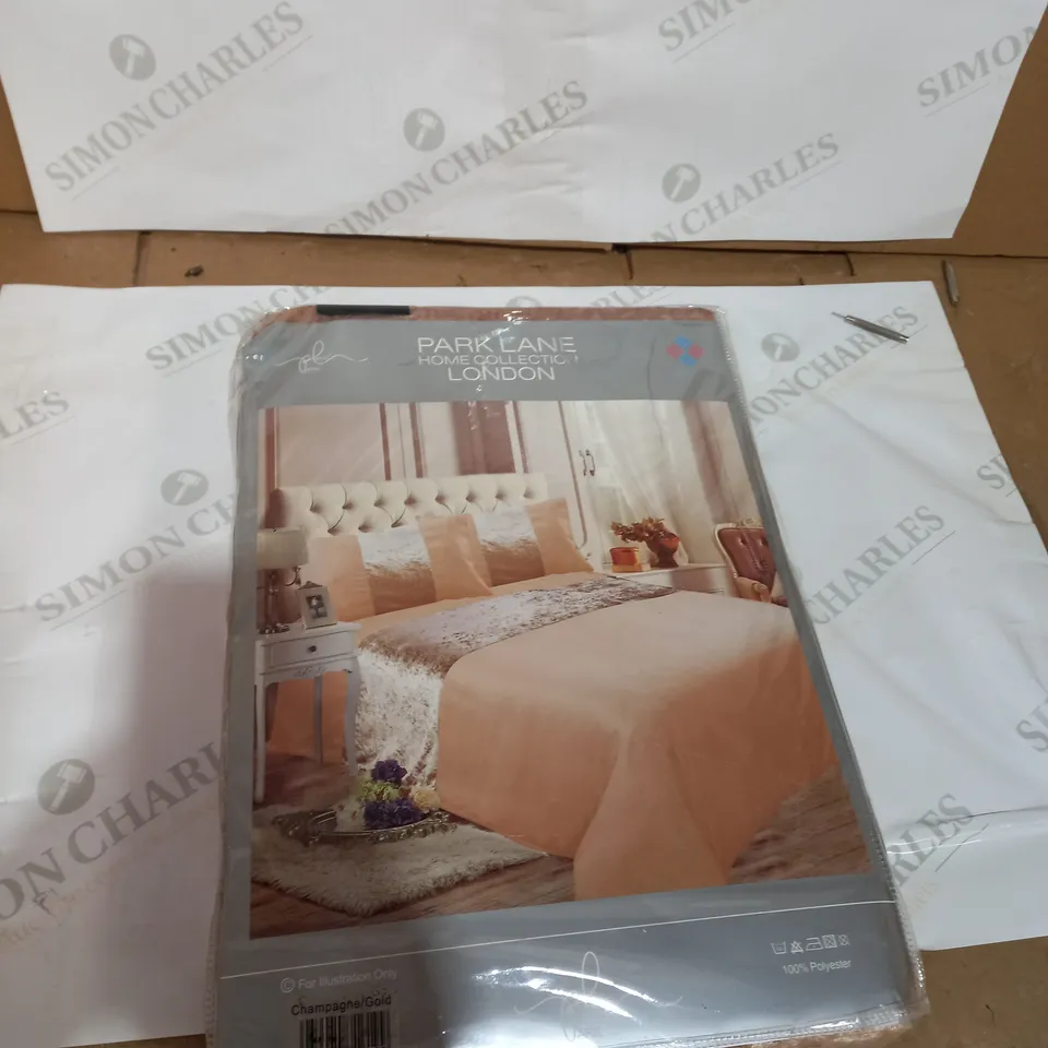 PARK LANE HOME COLLECTION LONDON INCLUDING DUVET COVER AND 2 PILLOW CASES 