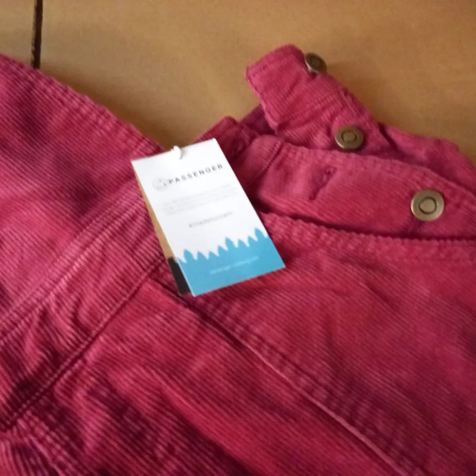 PASSENGER ROAMIST CORD DUNGARESS IN RED - M