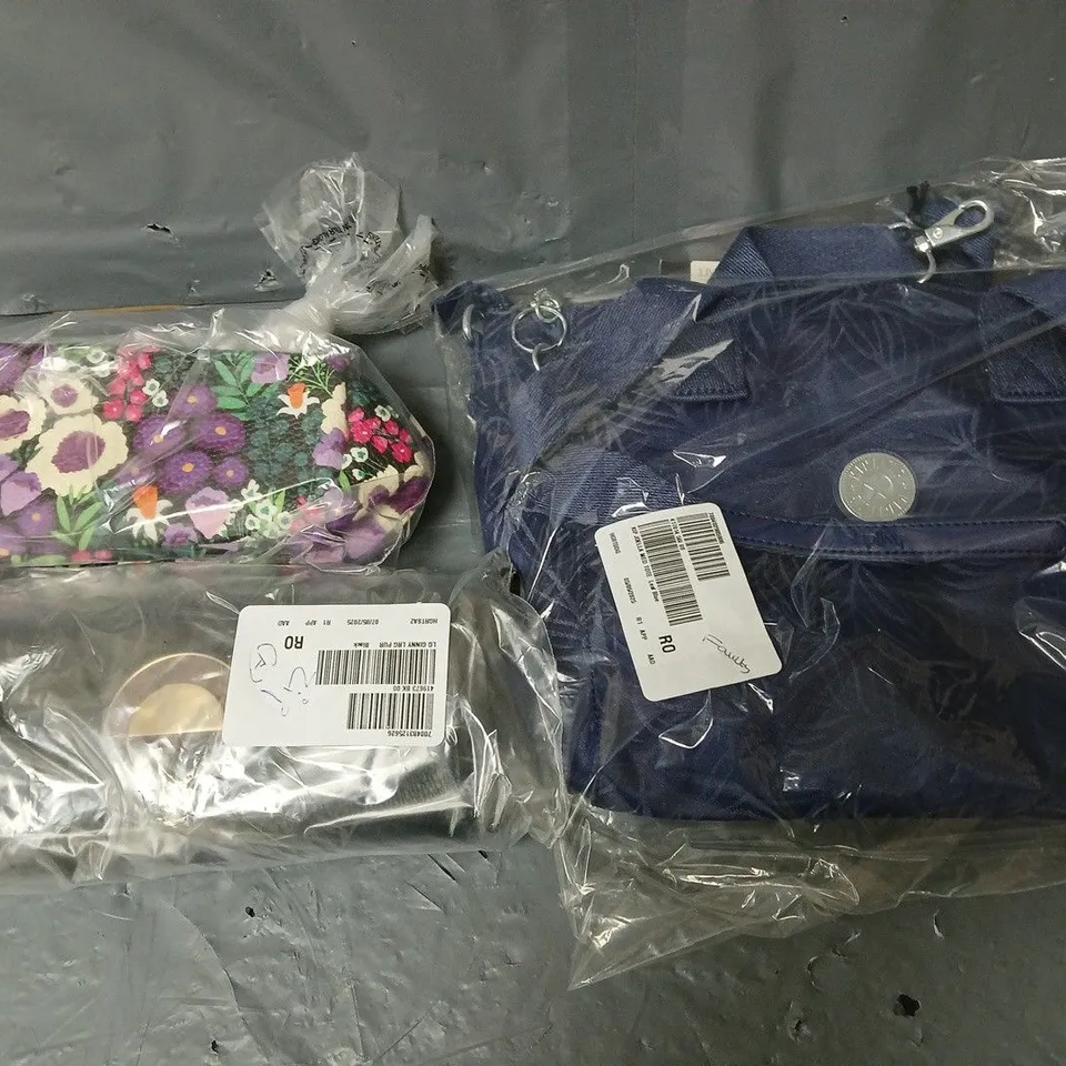 APPROXIMATELY 10 BAGGED BAGS IN VARIOUS STYLES TO INCLUDE KIPLING AND ASHWOOD 