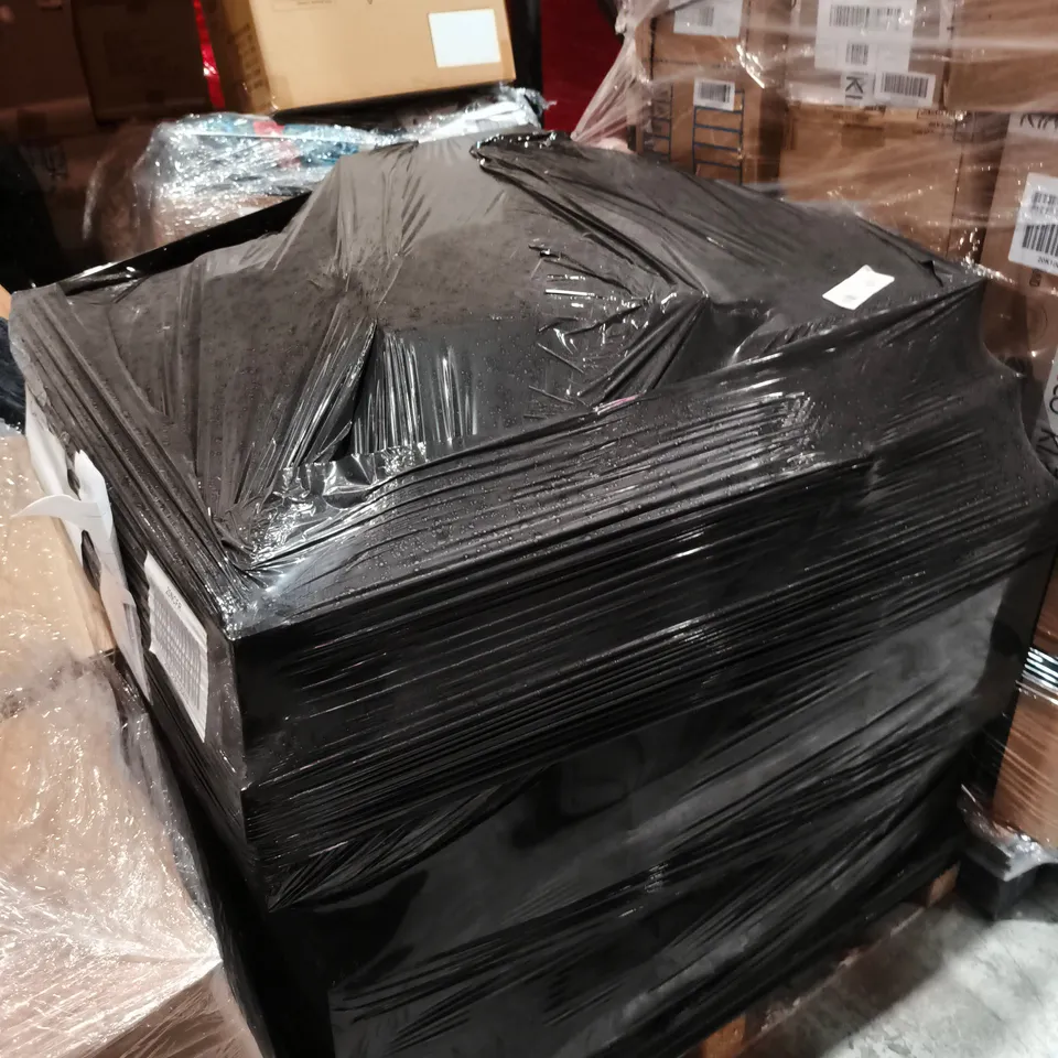 PALLET OF APPROXIMATELY 113 ASSORTED BOXED PAIRS OF SHOES TO INCLUDE: