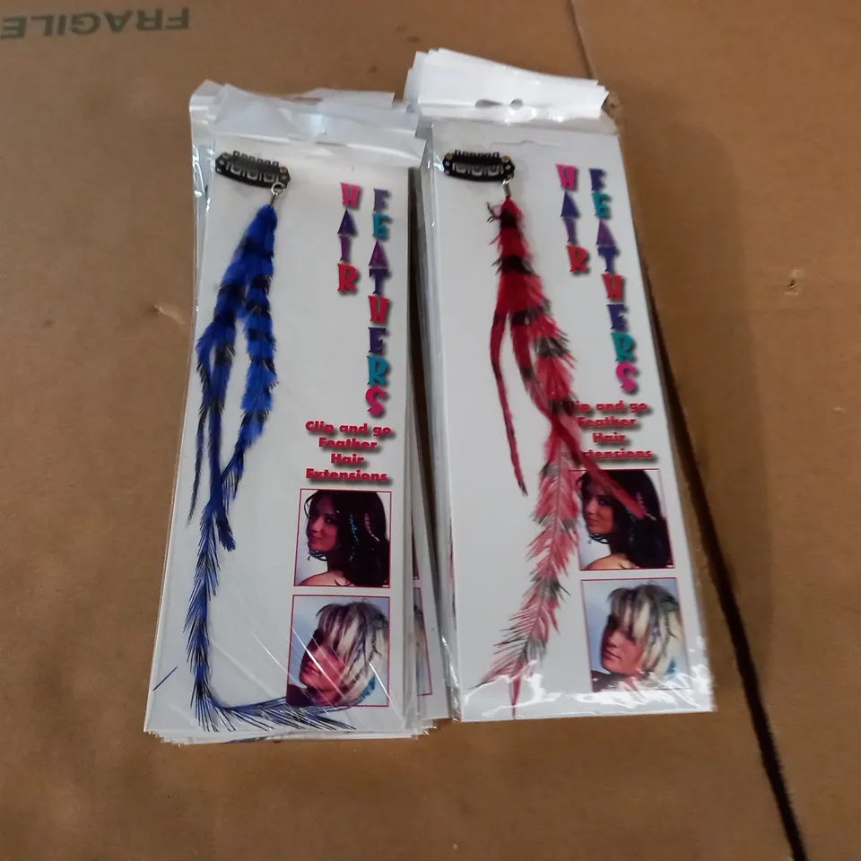 LOT OF APPROXIMATELY 28 CLIP AND GO FEATHER HAIR EXTENSIONS - RED/BLUE