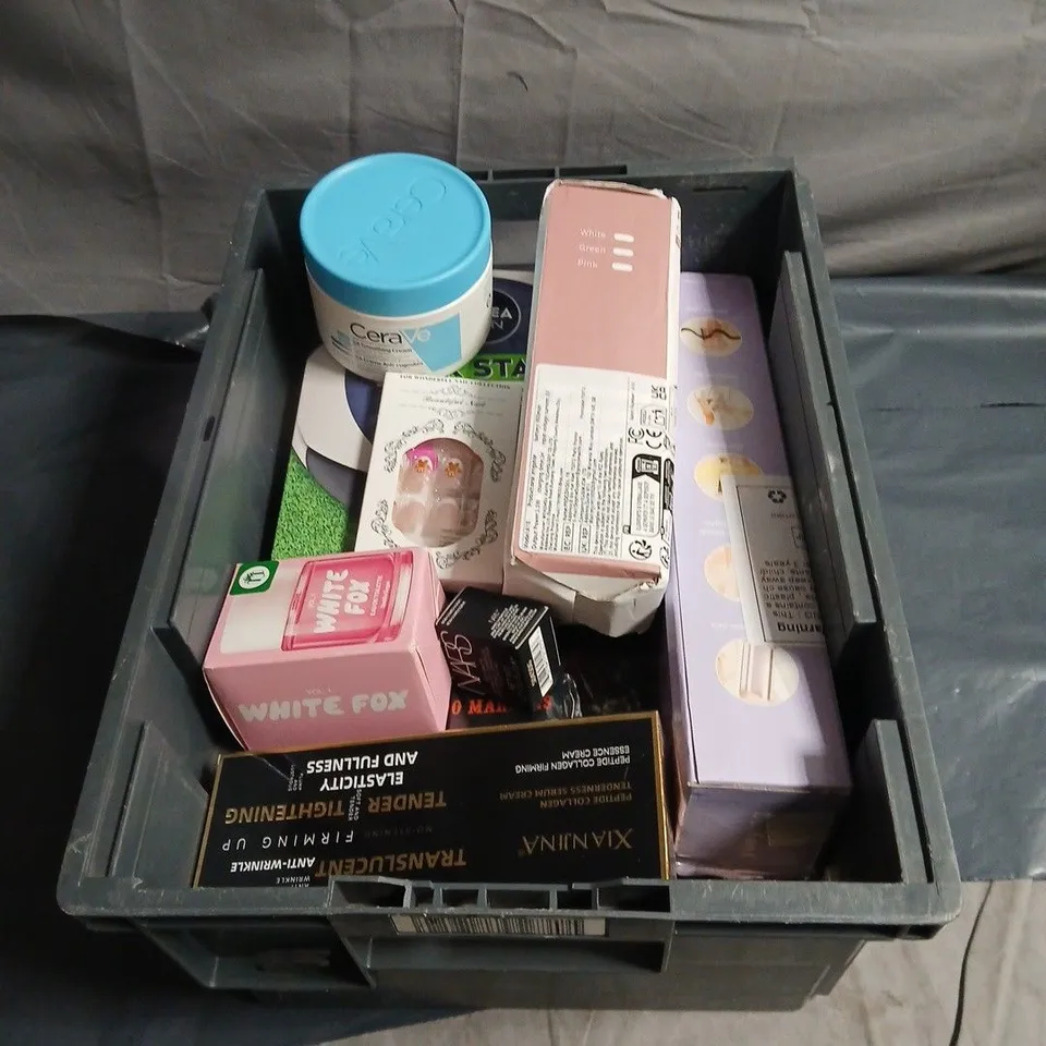 APPROXIMATELY 15 ASSORTED COSMETIC ITEMS TO INCLUDE NIVEA KIT, WHITE FOX EAU DE TOILETTE, CERA VE, NAIL COLLECTION ETC